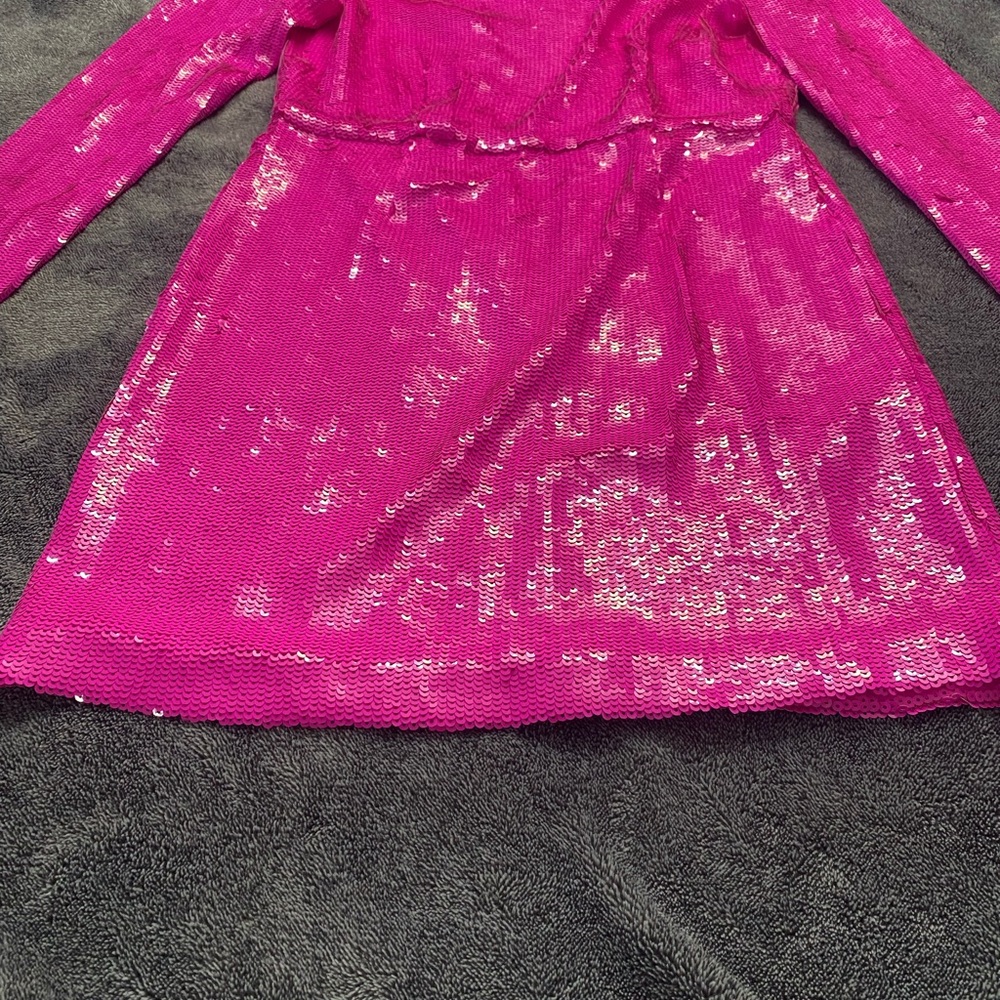 🔥 Vivi Vici Fuchsia Sequin Long Sleeve Mini Dress - Size XS - Keyhole Back - Picture 3 of 12
